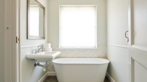 Dérouleurs de papier toilette sans bricolage : les solutions pratiques et décoratives pour la salle de bain